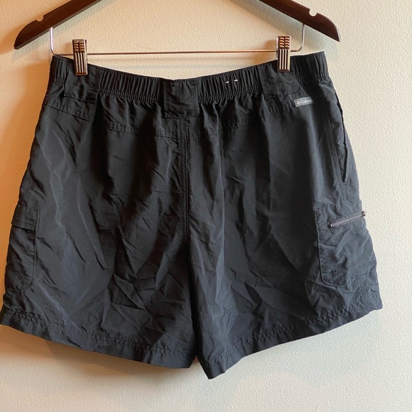 Columbia Women's Cargo Short Black Medium - Picture 3 of 5
